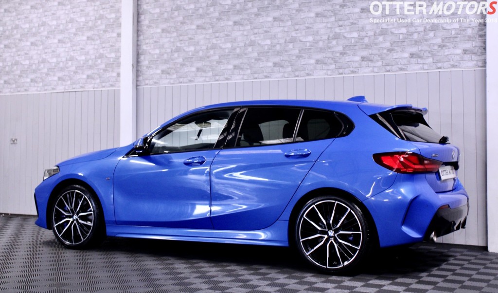 BMW 1 SERIES