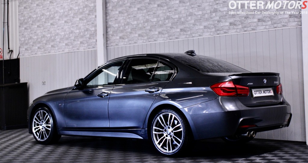 BMW 3 SERIES