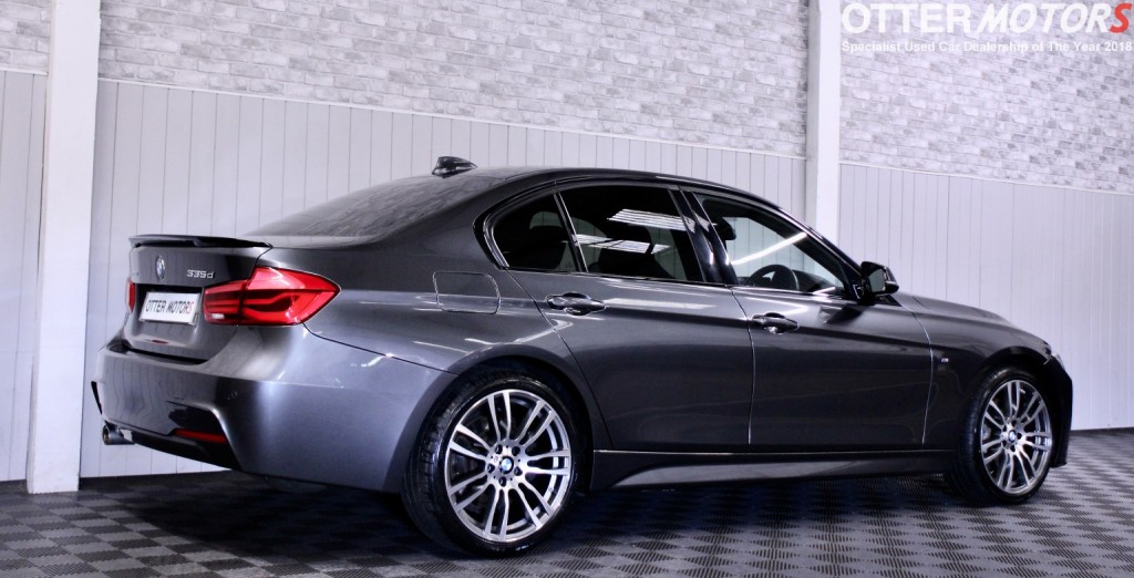BMW 3 SERIES