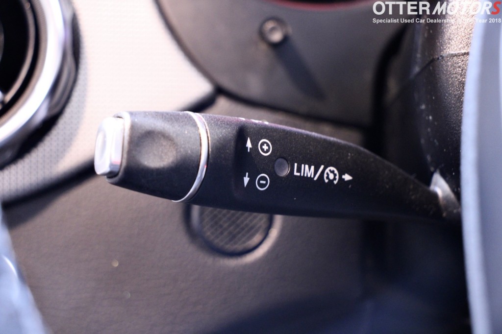 MERCEDES-BENZ GLA CLASS