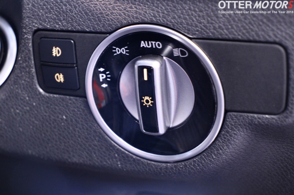 MERCEDES-BENZ GLA CLASS