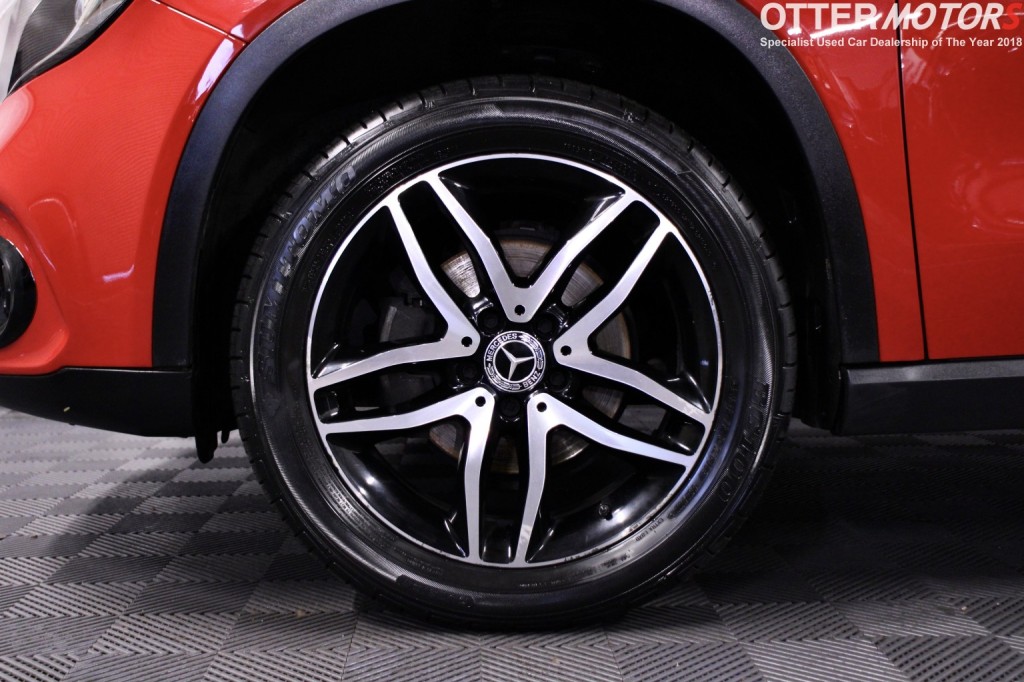 MERCEDES-BENZ GLA CLASS