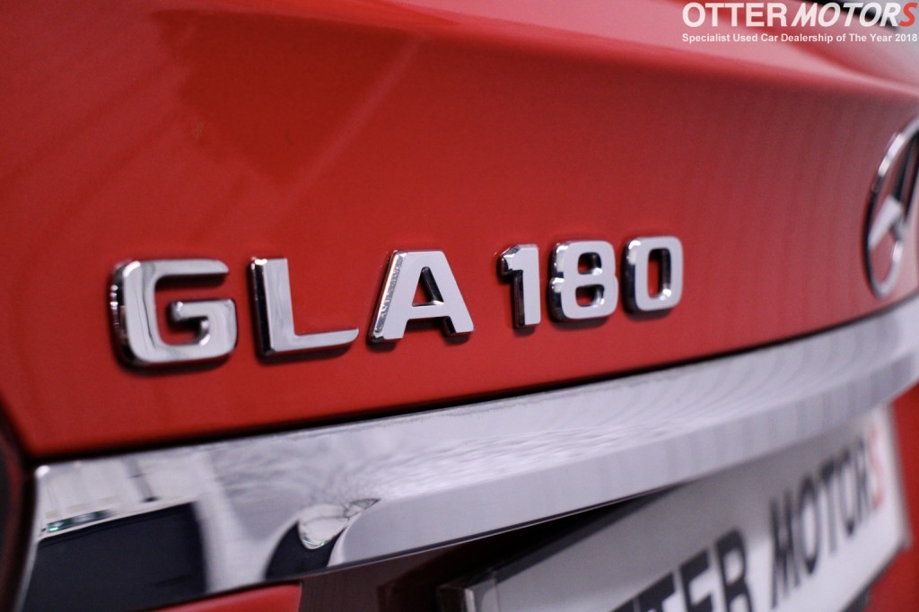 MERCEDES-BENZ GLA CLASS