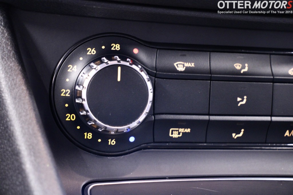 MERCEDES-BENZ GLA CLASS