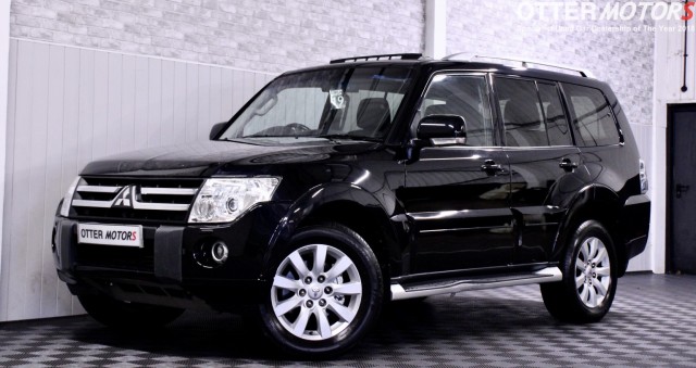 MITSUBISHI SHOGUN (2010)