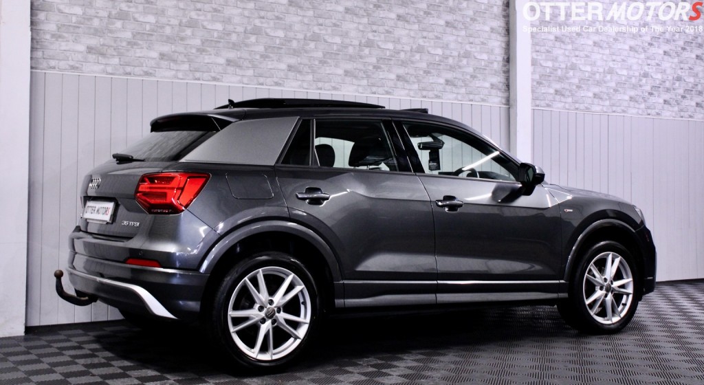 AUDI Q2