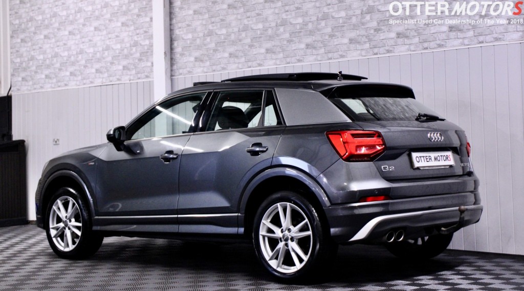 AUDI Q2