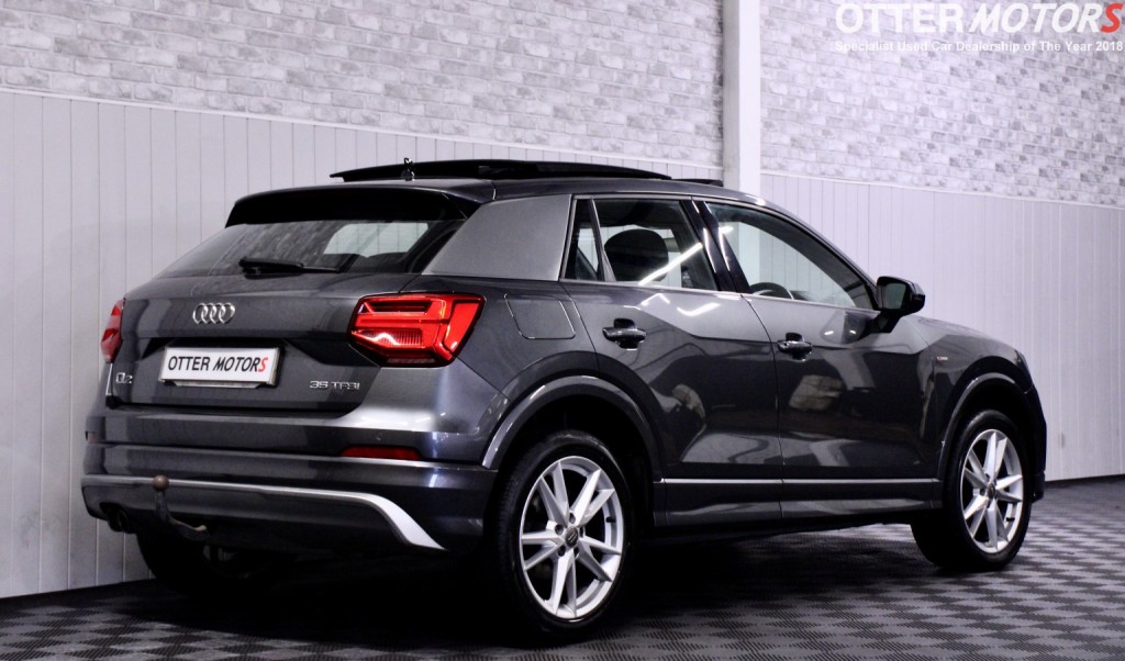 AUDI Q2