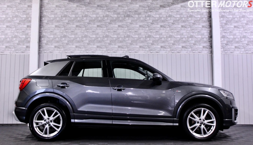 AUDI Q2