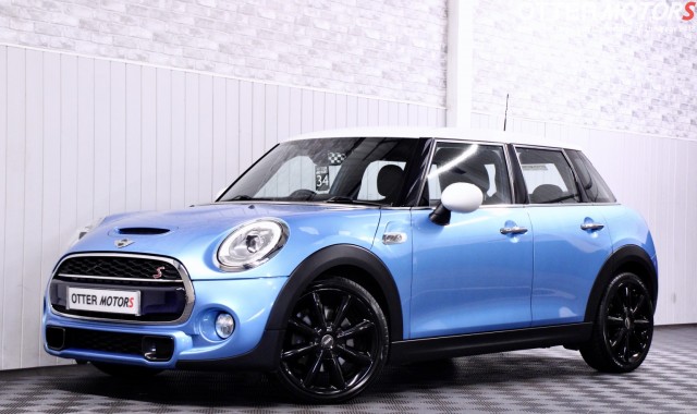 MINI HATCH (2017)