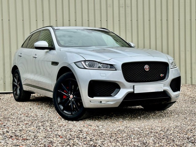 JAGUAR F-PACE