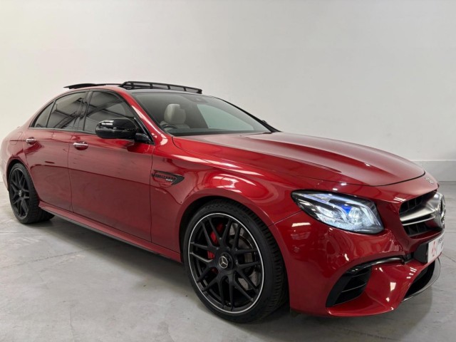 MERCEDES-BENZ E CLASS