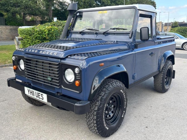 LAND ROVER DEFENDER 90