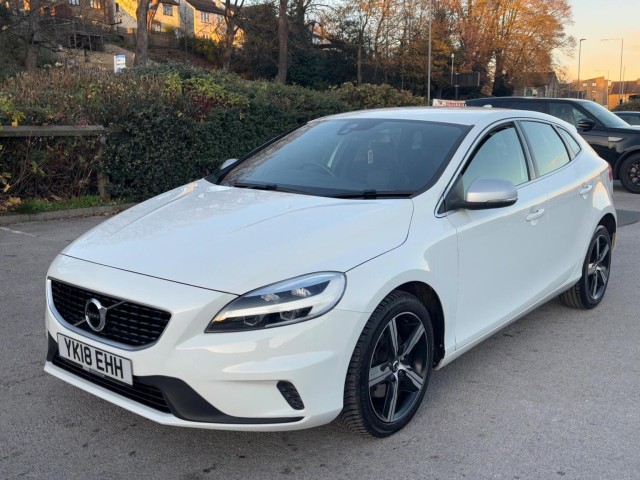 VOLVO V40