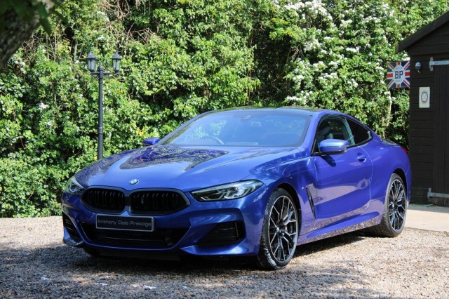BMW 8 SERIES