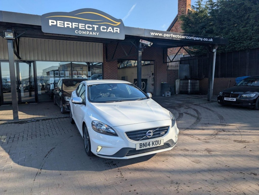 VOLVO V40 1.6 D2 R-Design Nav Euro 5 (s/s) 5dr