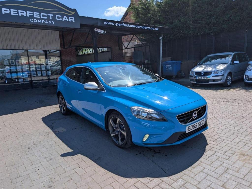 VOLVO V40 2.0 T2 R-Design Euro 6 (s/s) 5dr
