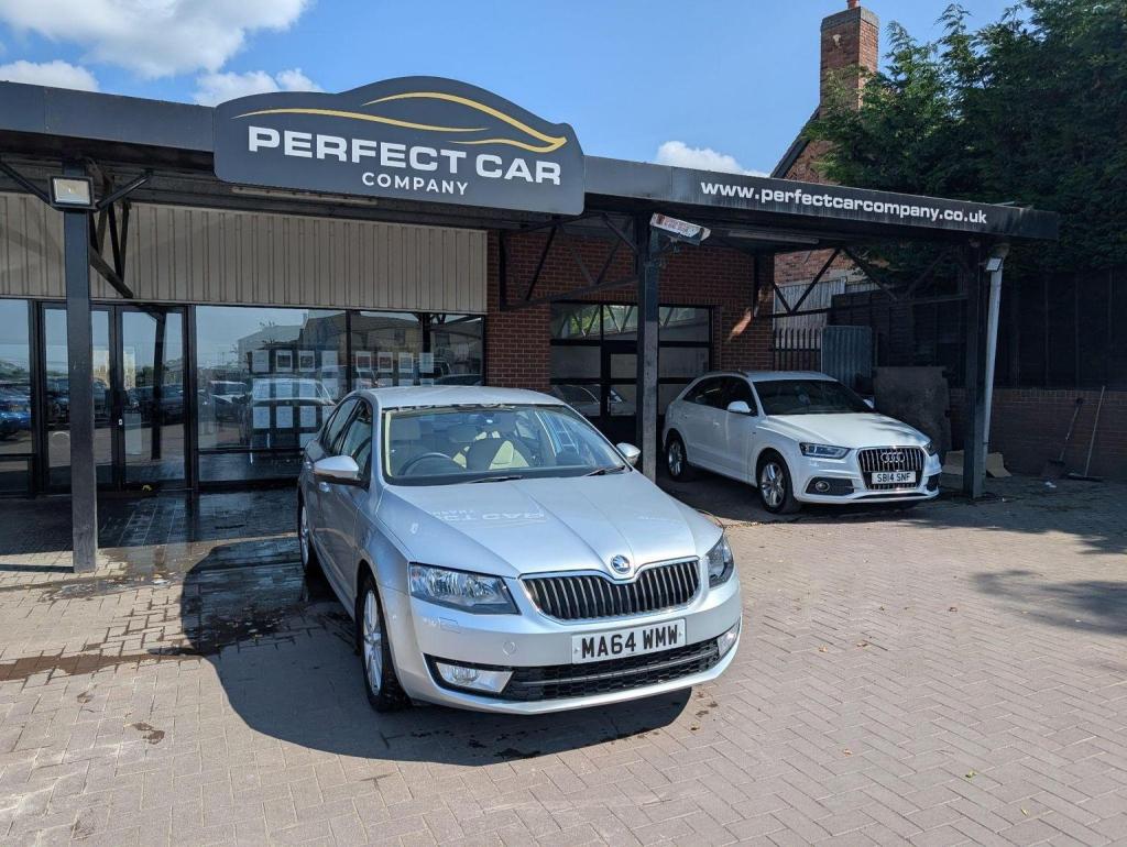 SKODA OCTAVIA 1.6 TDI Elegance DSG Euro 5 (s/s) 5dr