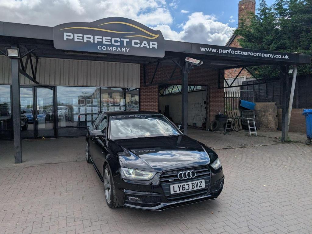 AUDI A4 2.0 TDI Black Edition quattro Euro 5 (s/s) 4dr
