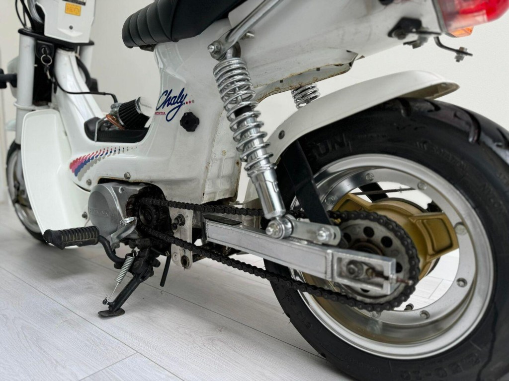 HONDA CHALY