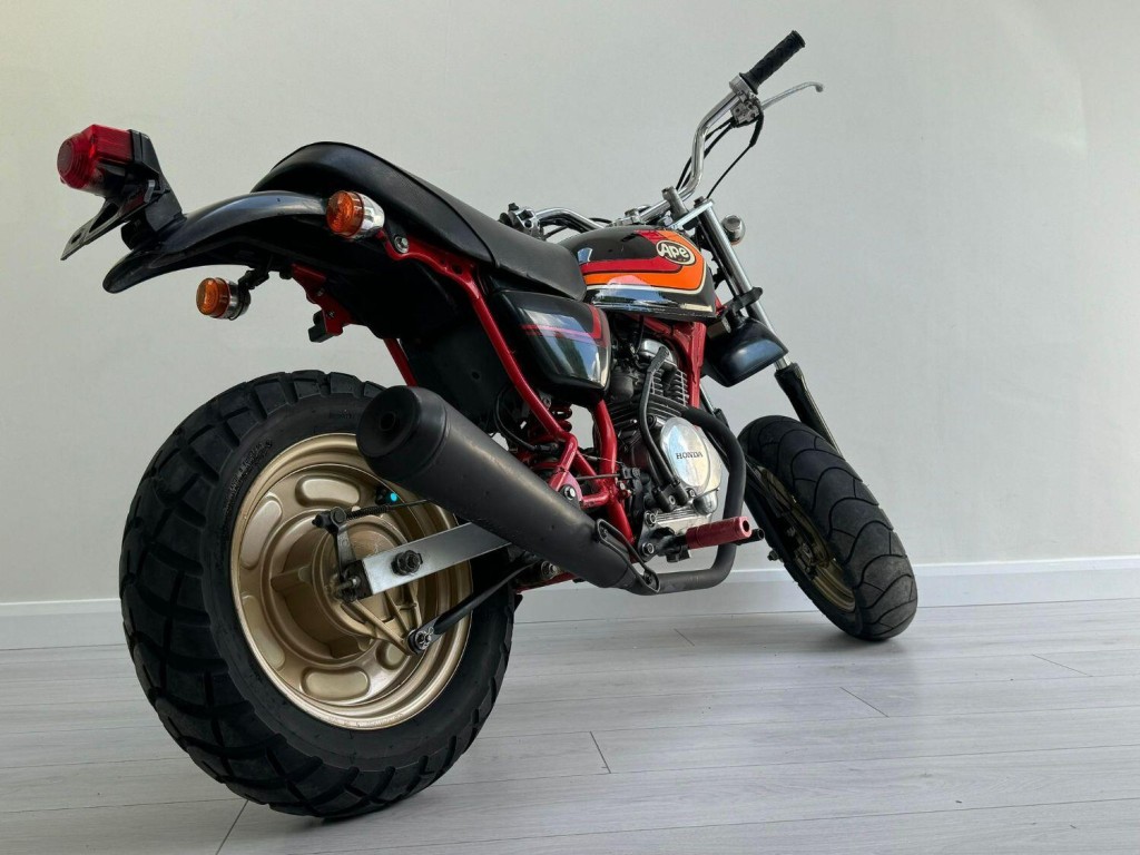 HONDA APE