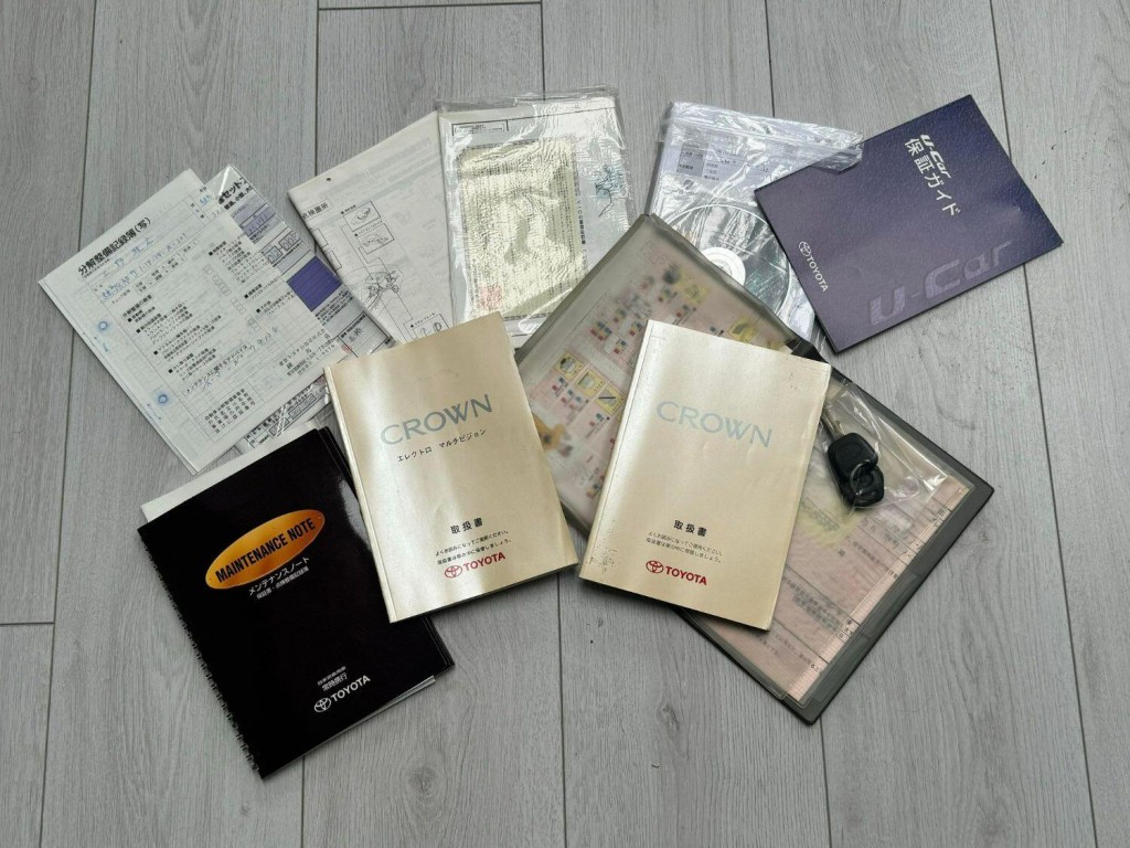 TOYOTA CROWN