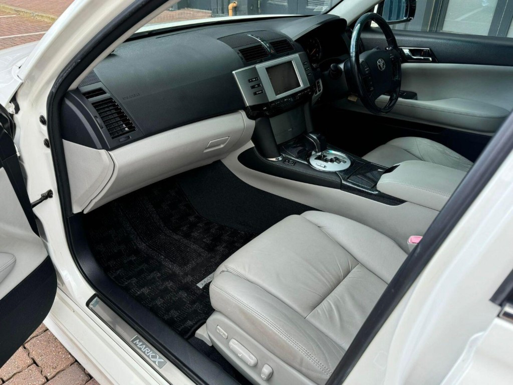 TOYOTA MARK X