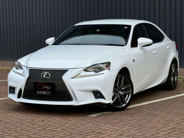 LEXUS IS