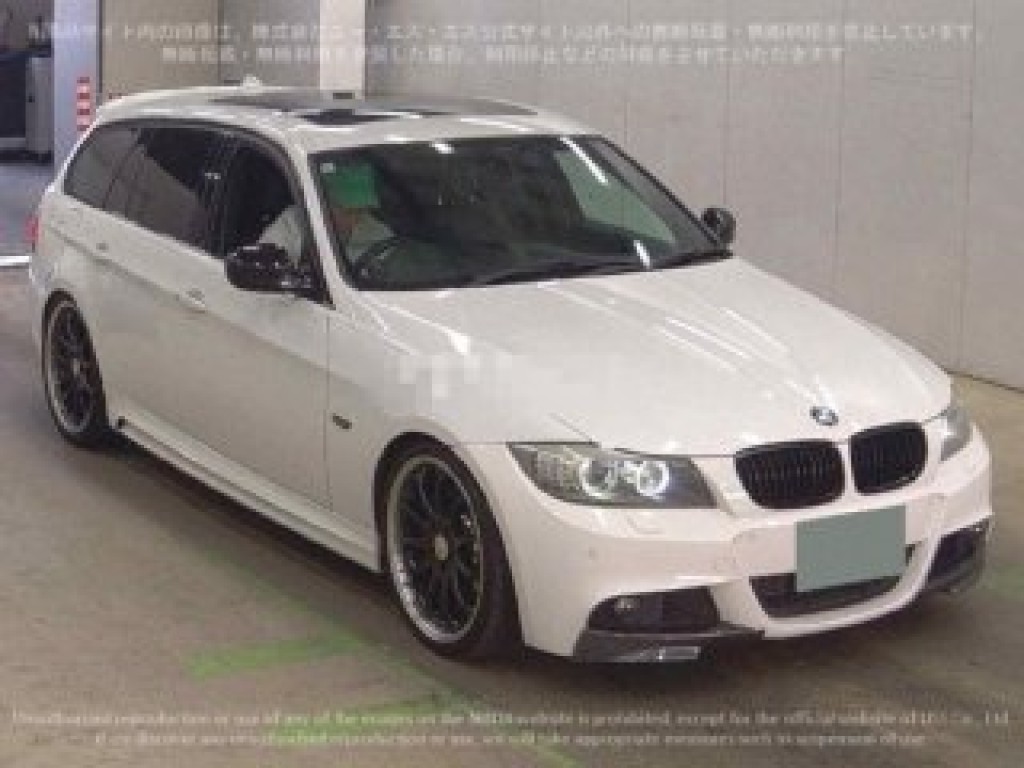 BMW 3 SERIES