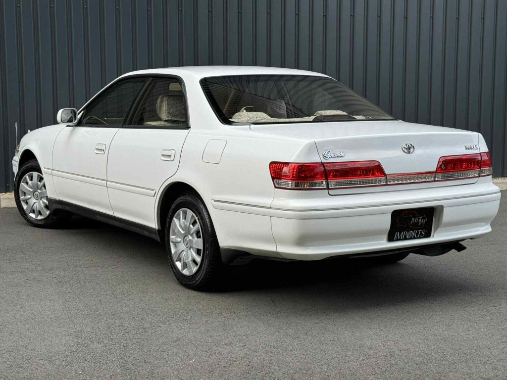 TOYOTA MARK II