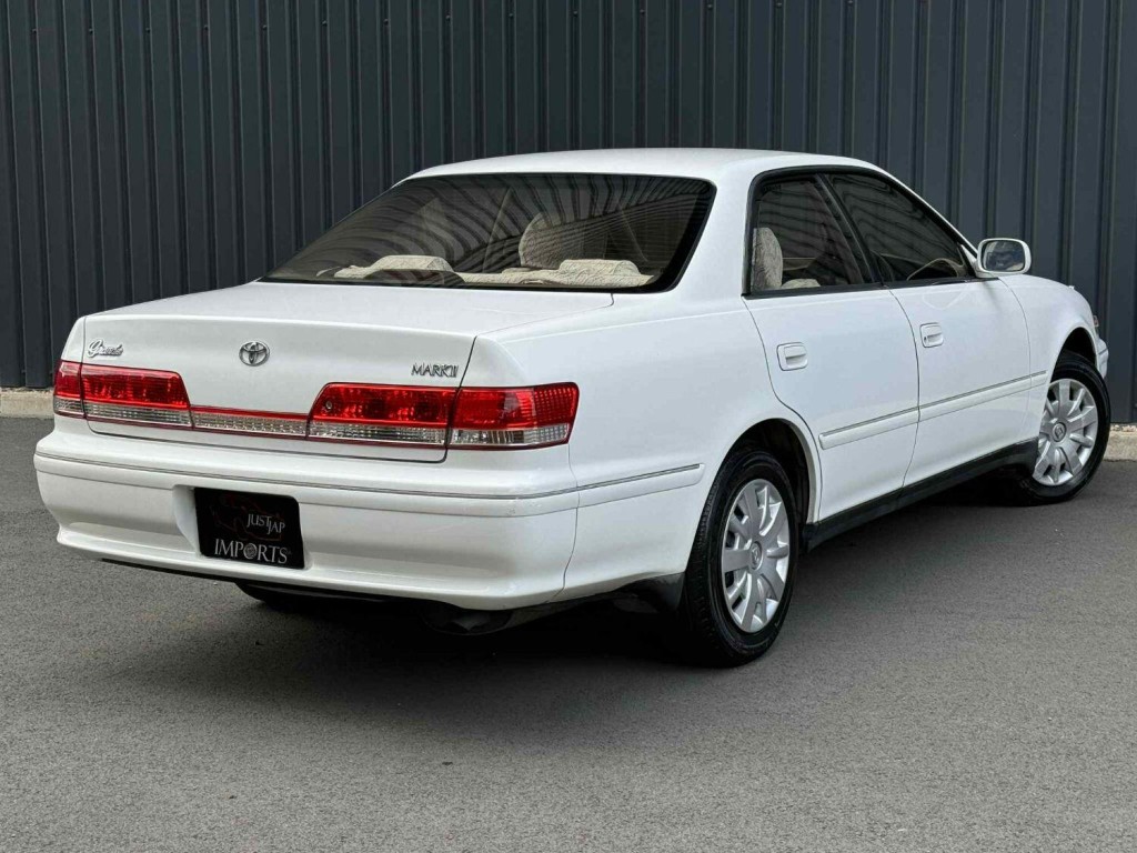TOYOTA MARK II