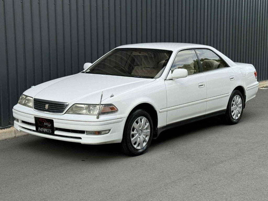 TOYOTA MARK II