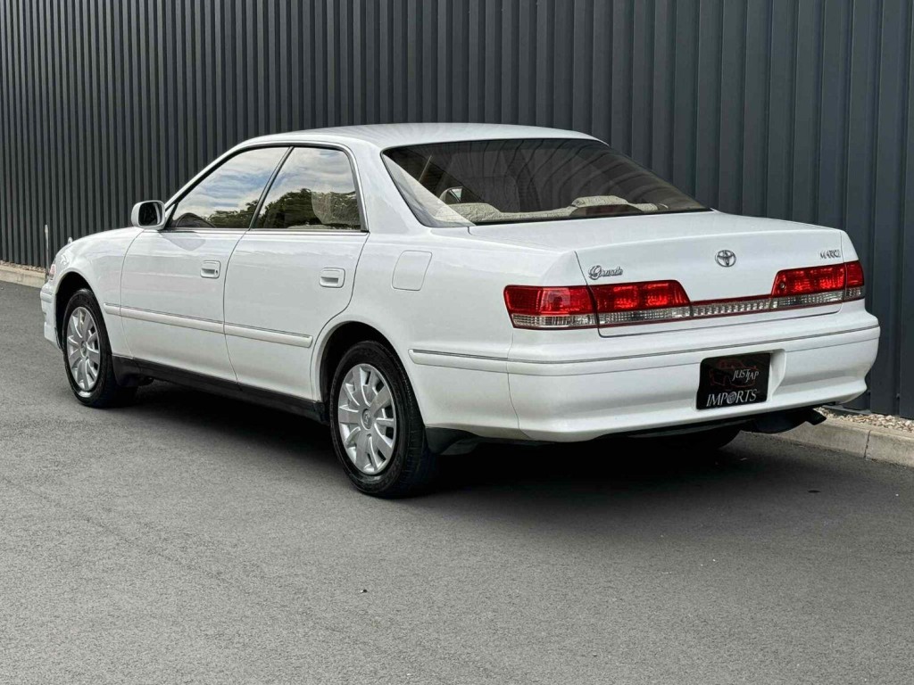 TOYOTA MARK II