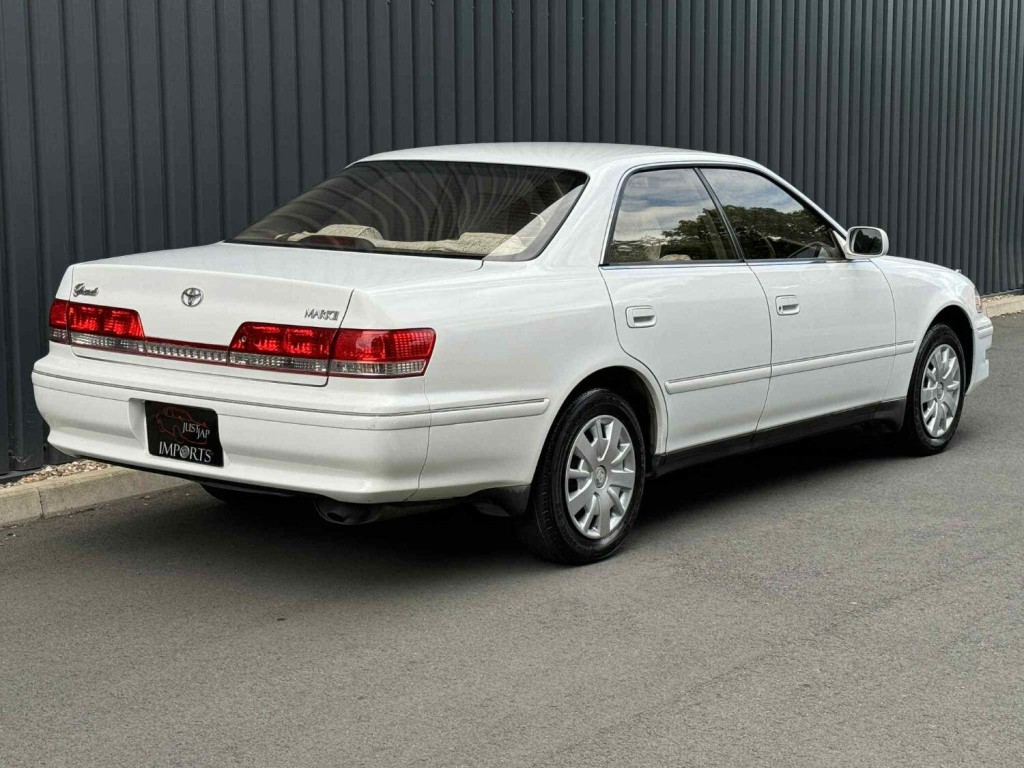 TOYOTA MARK II
