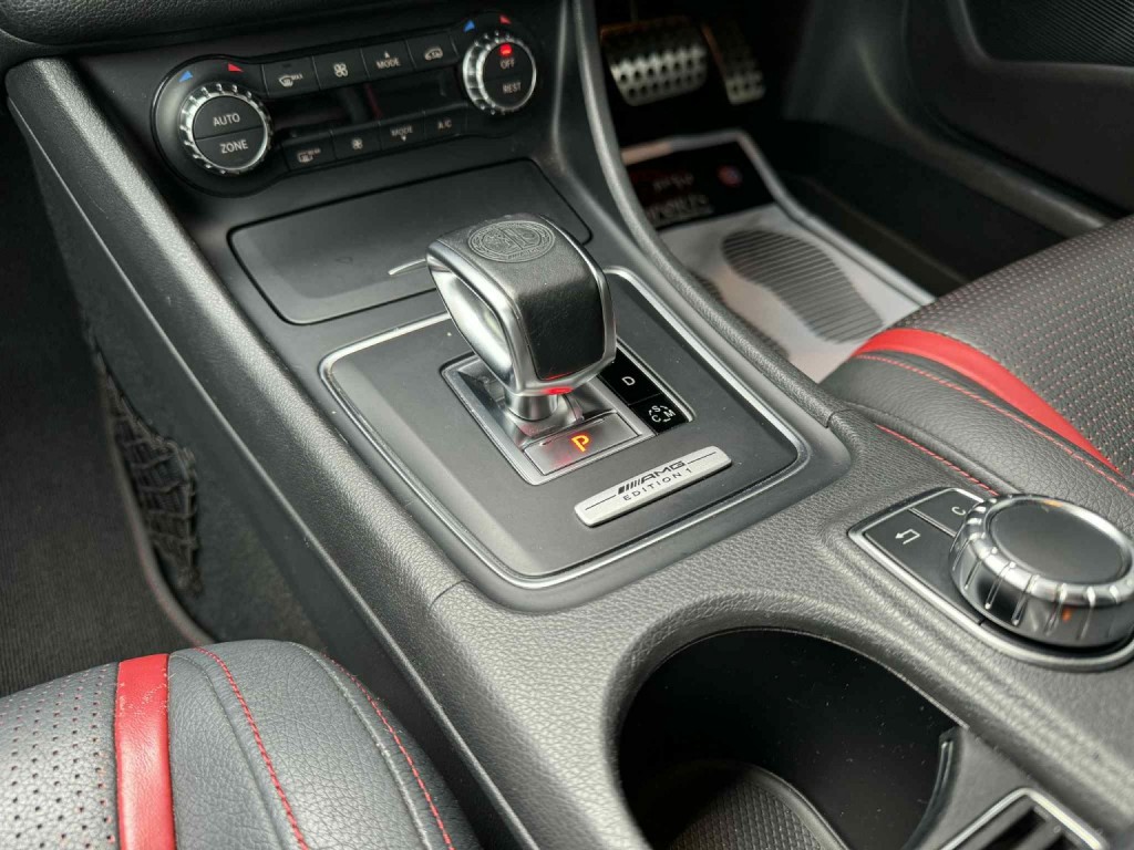 MERCEDES-BENZ GLA CLASS