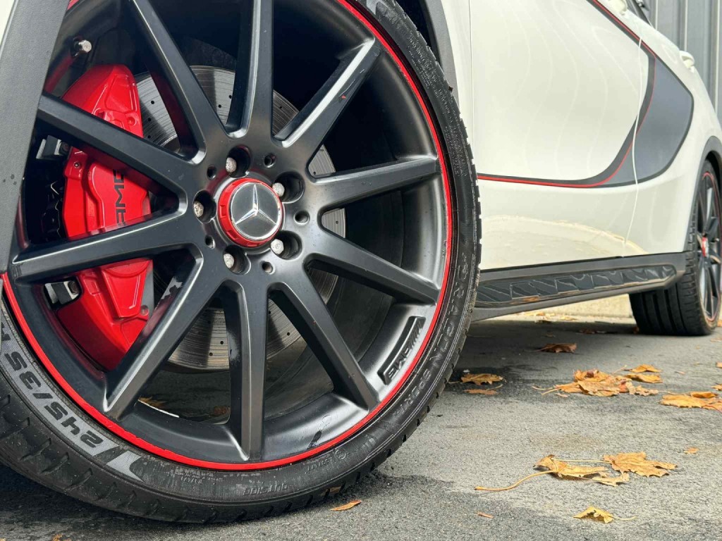 MERCEDES-BENZ GLA CLASS