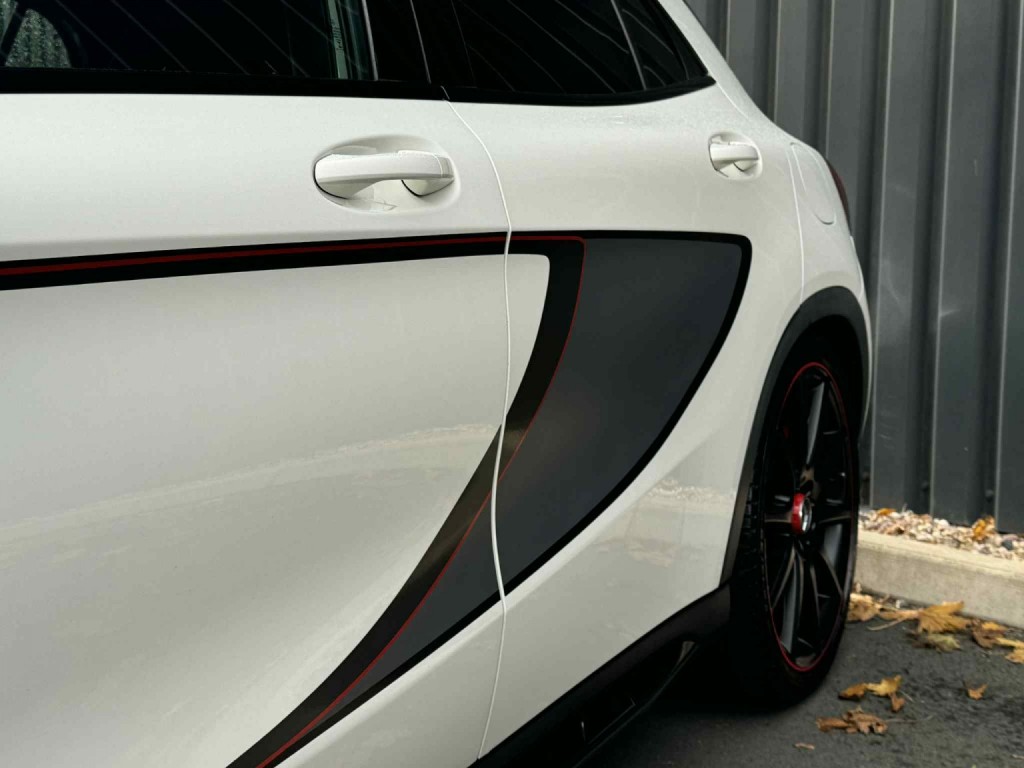 MERCEDES-BENZ GLA CLASS