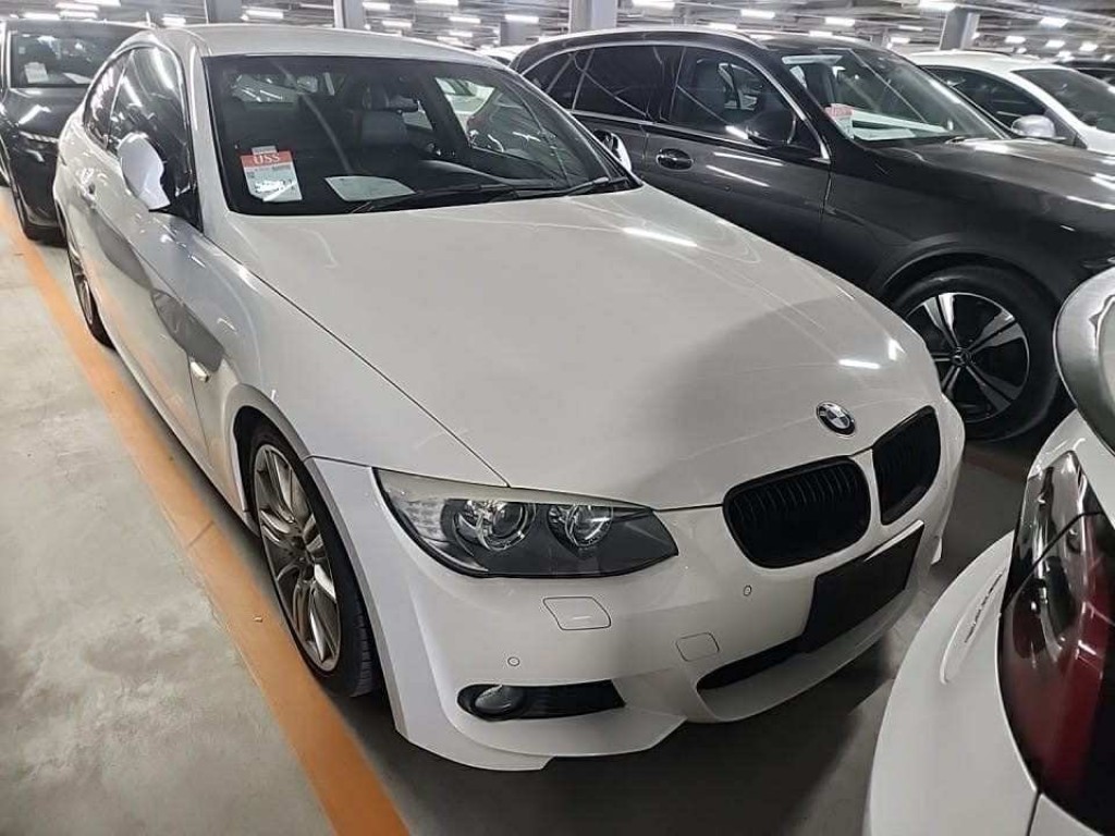BMW 3 SERIES