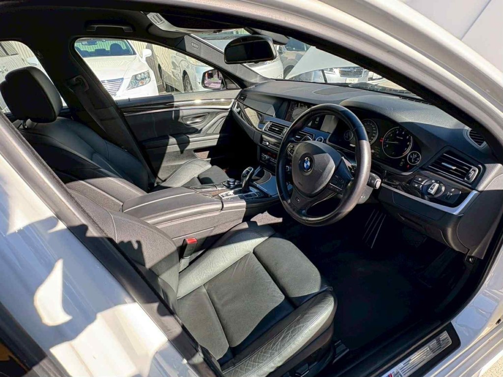 BMW 5 SERIES