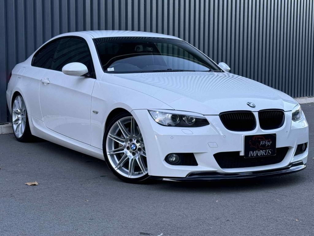 BMW 3 SERIES