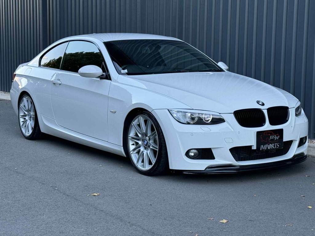 BMW 3 SERIES