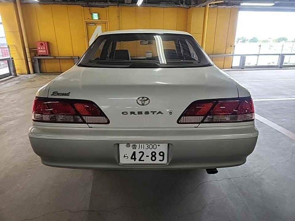 TOYOTA CRESTA