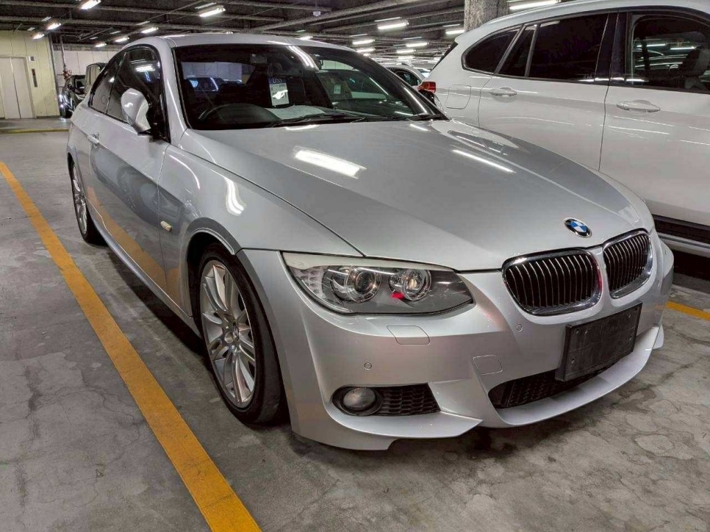 BMW 3 SERIES
