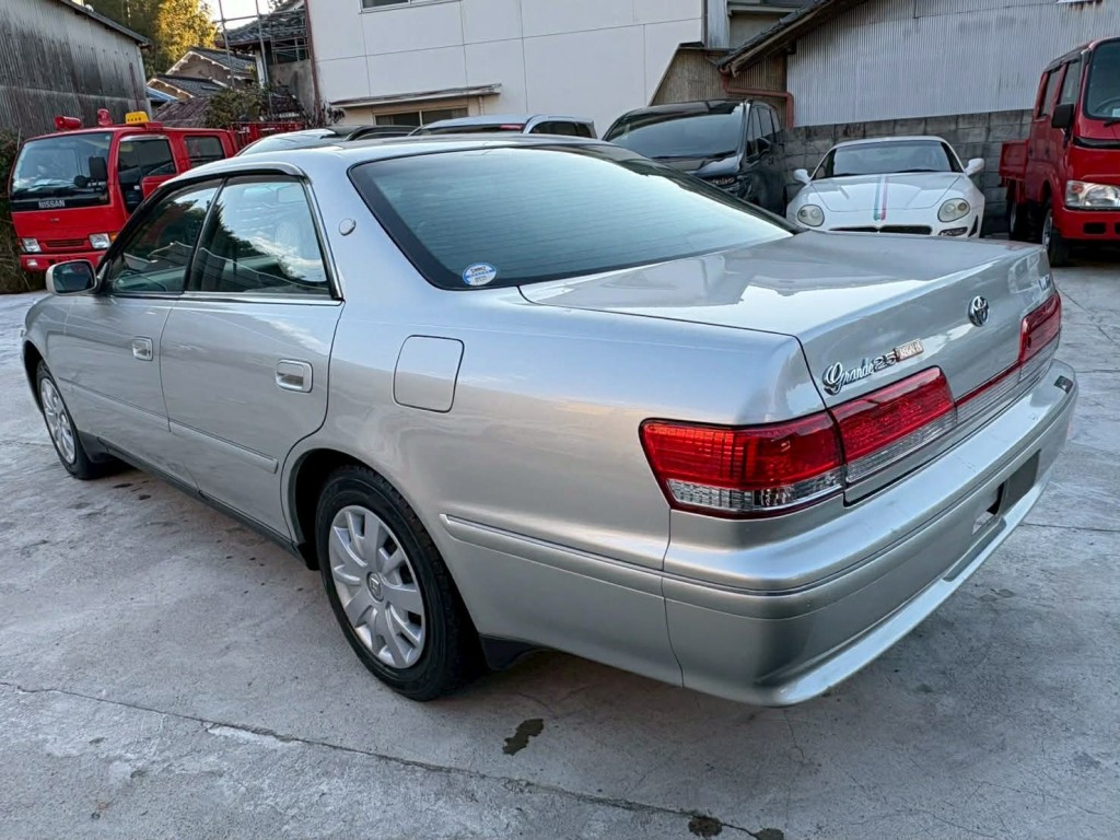 TOYOTA MARK II