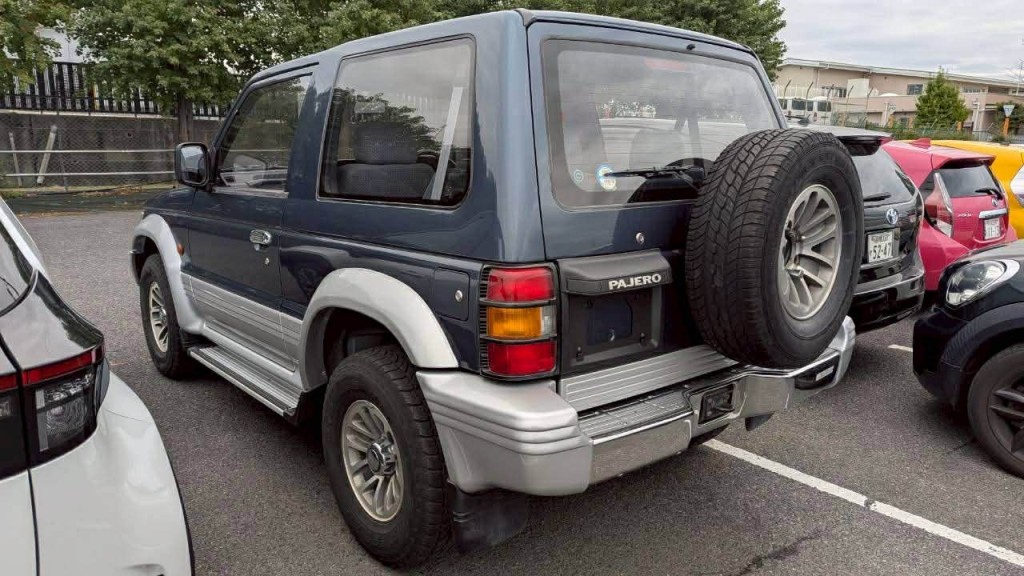 MITSUBISHI PAJERO