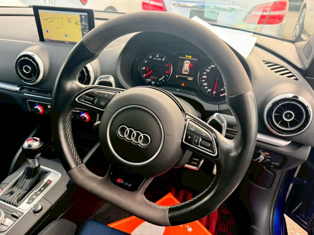 AUDI RS3