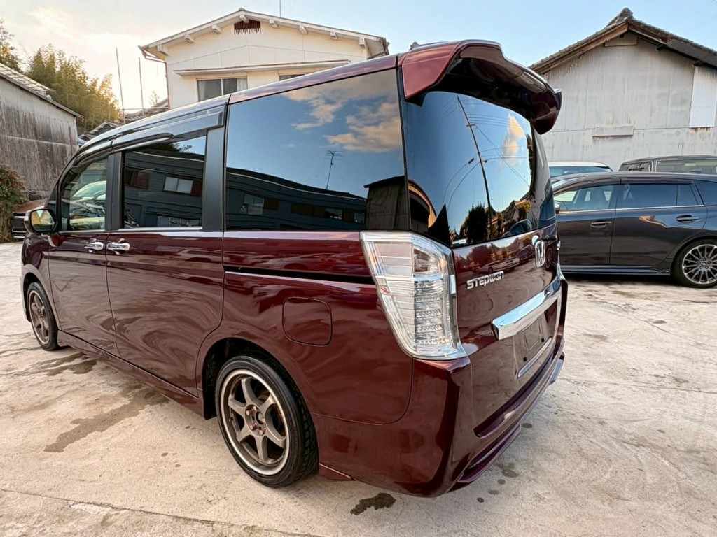 HONDA STEPWAGON