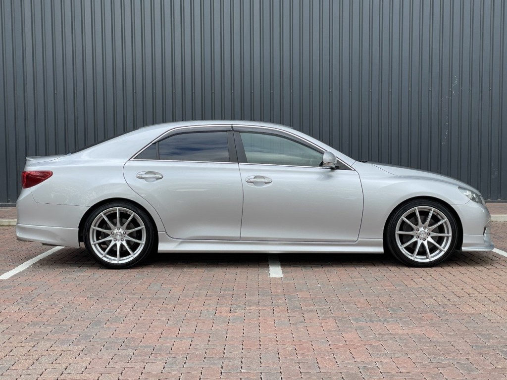 TOYOTA MARK X