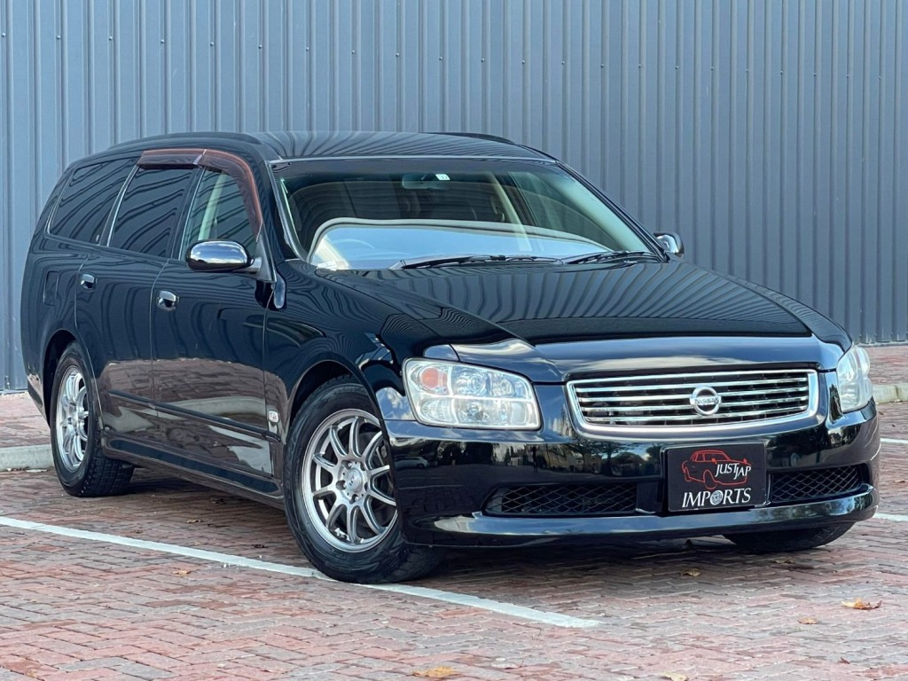 NISSAN STAGEA