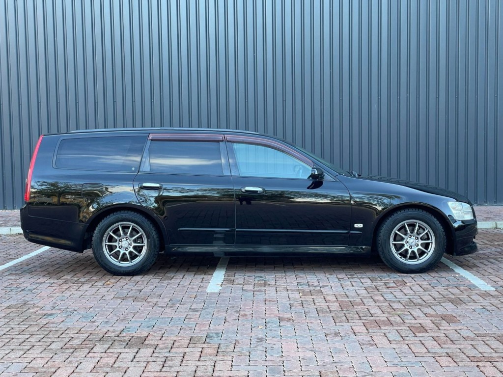 NISSAN STAGEA